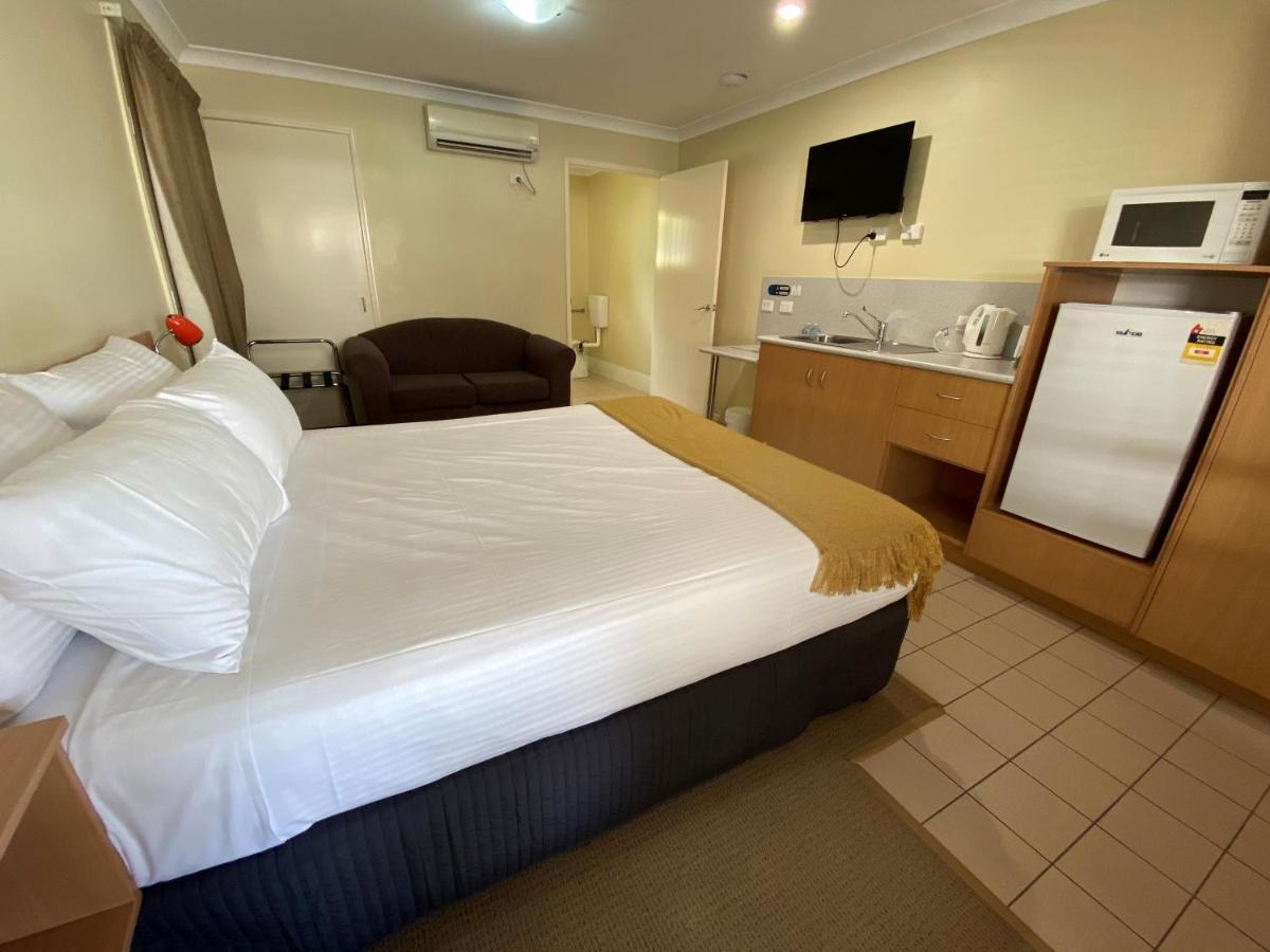 Country Roads Motor Inn Gayndah Kültér fotó